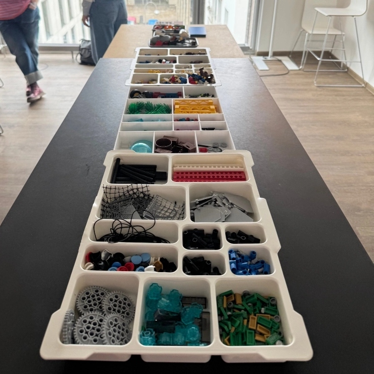 Lego Serious Play Materialtisch